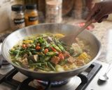 Foto langkah ke 4 dari resep Sayur Lodeh Ikan Asin.
