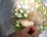 Foto langkah ke 2 dari resep Bening Oyong Bakso.