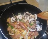 Foto langkah ke 4 dari resep Nasi Goreng Gila a la Bumbu Indofood Nasi Goreng Pedas.
