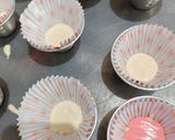 Foto langkah ke 3 dari resep Bolu Kukus Merah Putih.