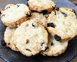 Foto del paso 4 de la receta: Galletitas de vainilla y pasas de uvas 😋😋