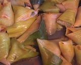 A picture of step 12 of Stuffed Leek Leaves.