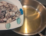 Foto del paso 2 de la receta: Arroz de chipirones y alcachofas