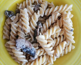 Foto del paso 3 de la receta: Pasta fusilli con crema de champiñones