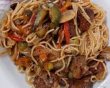Foto del paso 3 de la receta: Spaghettini salteado con carne y vegetales