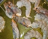 Foto del paso 3 de la receta Arroz cremoso de calamares, katsuobushi, y langostinos