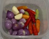 Foto langkah ke 1 dari resep 113. Oseng bawang teri.