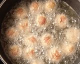 A picture of step 3 of Meatballs in Onion Sauce.
