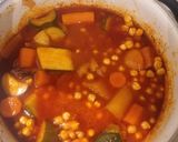 Une image de l'étape 2 de Couscous d'hiver végétarien.