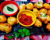 A picture of step 3 of Mysore Bonda.