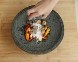 Foto langkah ke 6 dari resep Pecel Lele Khas Lamongan Devina Hermawan.