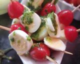 Foto del paso 3 de la receta: Brochette de cherry y queso cuartirolo