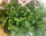 Hình bước làm 3 của món Vietnamese fried spring rolls (nem/chả giò)