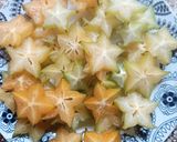 A picture of step 1 of Masala Star Fruit.