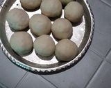 A picture of step 4 of Coconut stuffRiceflourDumpling.