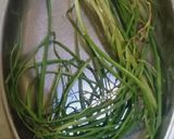 A picture of step 2 of Green garlic paratha.