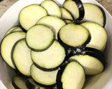 Foto del paso 1 de la receta: Berenjenas parmesana en olla Crockpot de cocción lenta