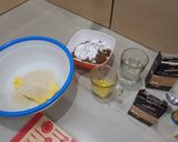 Foto langkah ke 1 dari resep Choco Cupcake - Moist.