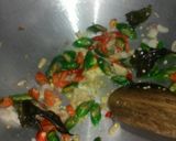 Foto langkah ke 2 dari resep Cumi Asin Cabe Ijo.