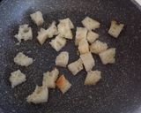 Foto del passaggio 7 della ricetta Vellutata di cavolo nero e topinambur, con chips di topinambur