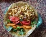 A picture of step 4 of Paneer Egg wrap with veggies.