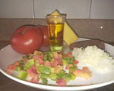 Foto del paso 1 de la receta: Tomates rellenos de carne y verduras con costron de queso