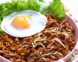 Foto langkah ke 4 dari resep Mie Goreng Taoge Bumbu Ebi.