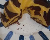 Foto langkah ke 8 dari resep Marble Cake praktis.