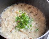 Foto del passaggio 4 della ricetta Risotto ai funghi giapponesi e noci
