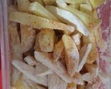 A picture of step 4 of Kfc style chicken garlic fries.