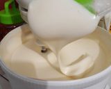 Foto langkah ke 4 dari resep Bolu coklat tanpa pengembang.