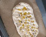 Foto del paso 5 de la receta: Pan tipo focaccia con aceitunas sin gluten