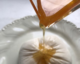 Foto del paso 5 de la receta: Mel i mató 🍯Miel y requesón