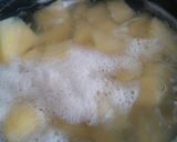 Foto del paso 1 de la receta: Bombas de papa con queso💣