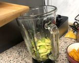 A picture of step 2 of Avocado creamy shake.