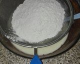 Foto del paso 2 de la receta: Magdalenas de yogur
