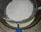 Foto del paso 2 de la receta: Magdalenas de yogur