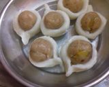 A picture of step 8 of Mawa doodh farra diye With kesariya rabdi.