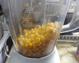 Foto del paso 1 de la receta: Cachapas con choclo de lata
