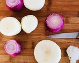 Foto del paso 1 de la receta: Cebollas rellenas de atún