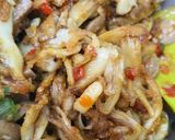 Foto langkah ke 3 dari resep Tumis Jamur Pedas 🍄🍄🍄.