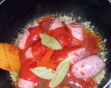 Foto del paso 1 de la receta: Chorizos en salsa de tomates, con arroz 😋