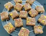 A picture of step 10 of Dates and oats barfi.