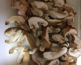 Foto del paso 3 de la receta: Pollo con shiitake y anacardos al curry