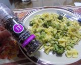 Foto del paso 10 de la receta: Moños con manteca y brocolis a las tres pimientas