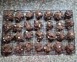 Foto del paso 3 de la receta: Bizcohitos tres chocolates