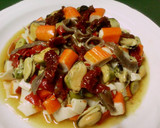 Foto del paso 2 de la receta: Ensalada de piquillos con frutos de mar