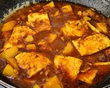A picture of step 5 of Egg Omelette curry.
