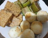 Foto langkah ke 1 dari resep Telur tempe terong balado.