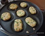 A picture of step 2 of Shallow fried veg Poha kabab.